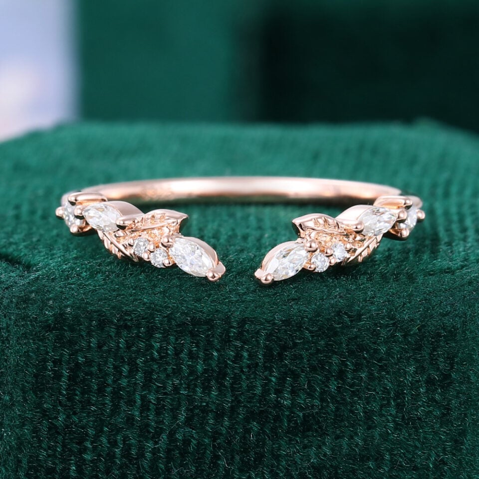 Leaf Design Moissanite Open Curved Wedding Band