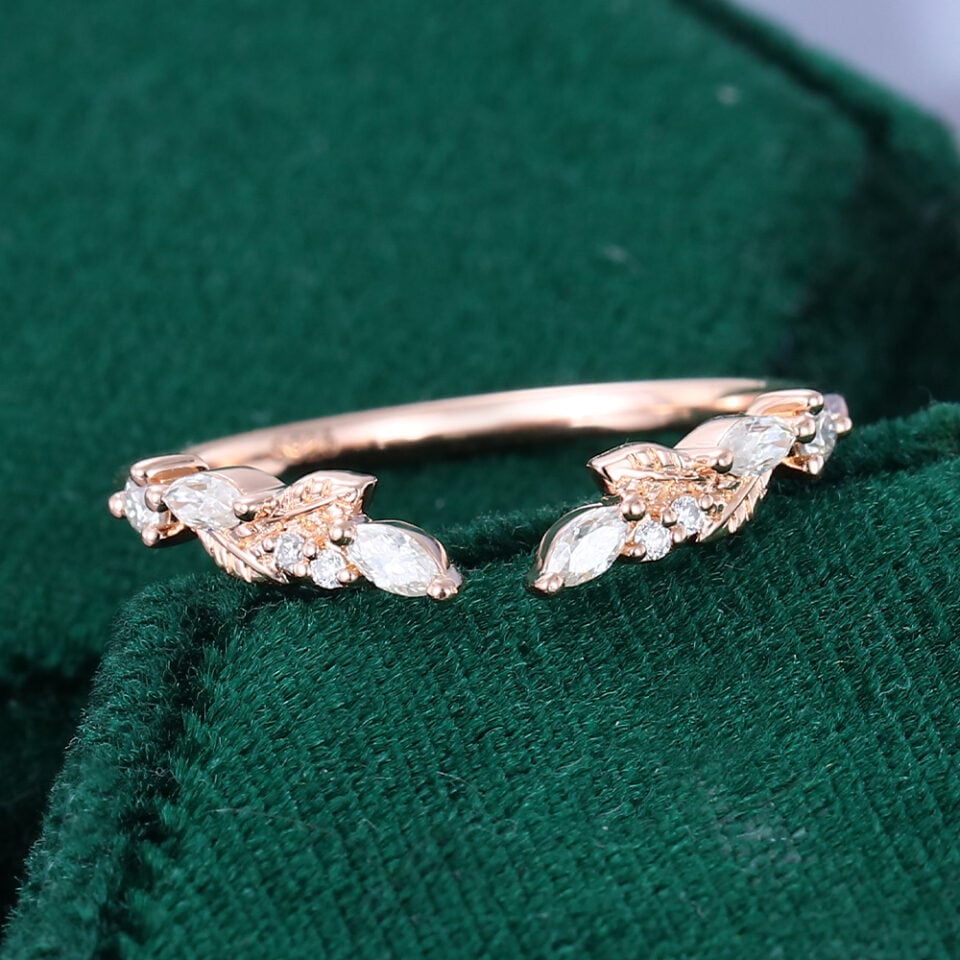 Leaf Design Moissanite Open Curved Wedding Band