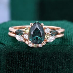 Pear Cut Teal Sapphire & Peridot Engagement Ring Set