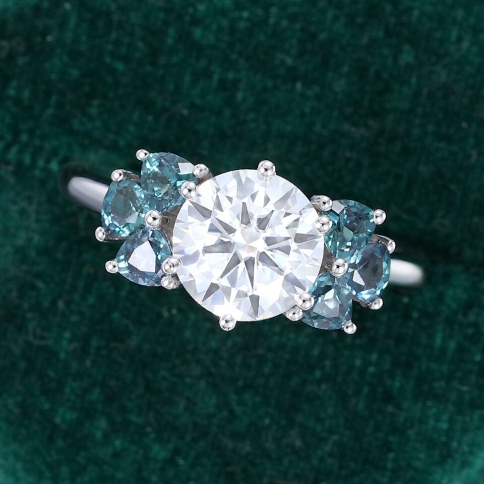 1.5CT Round Cut Moissanite Engagement Ring with Trillion Alexandrite Aceents (4)