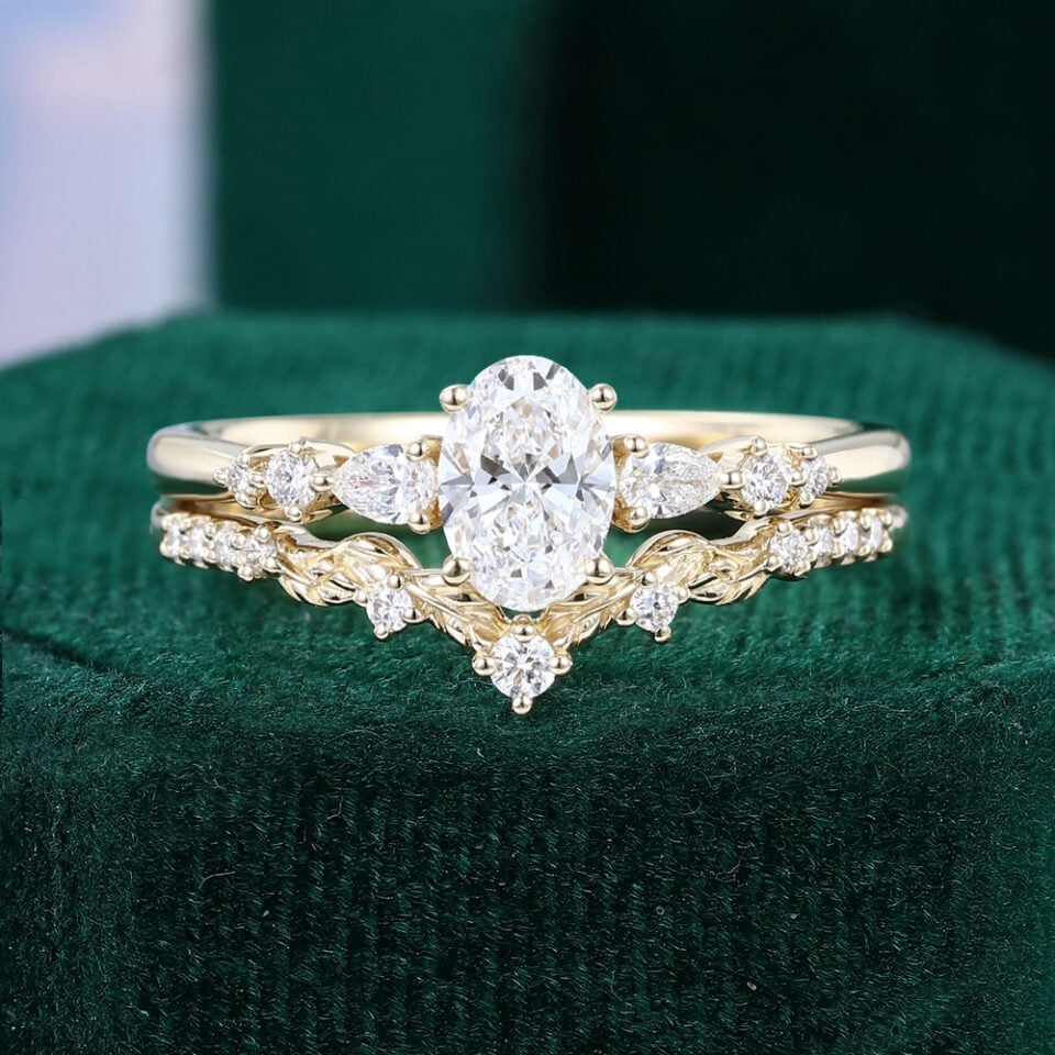 1/2 CT Oval Cut Lab Diamond Engagement Ring Set With Leaf Band