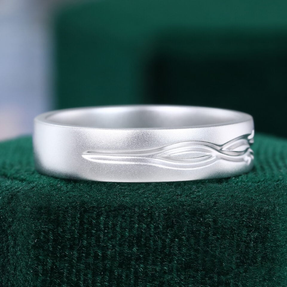 Vine Engraved Solid Band Gender Neutral Wedding Band (3)