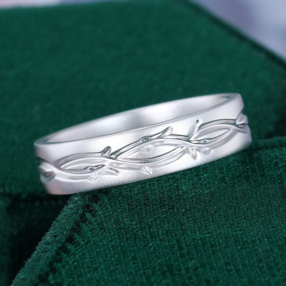 Vine Engraved Solid Band Gender Neutral Wedding Band (6)