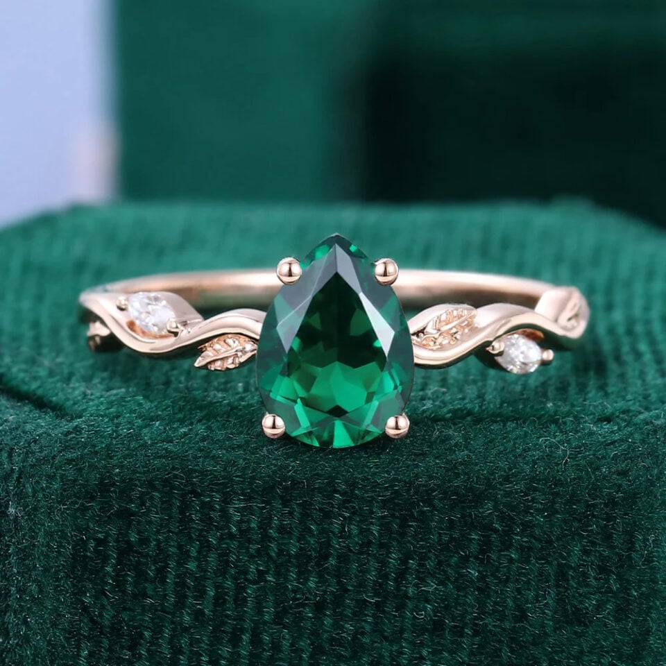 Leafwave | Pear Cut Emerald Engagement Ring Alternating Leaf Band