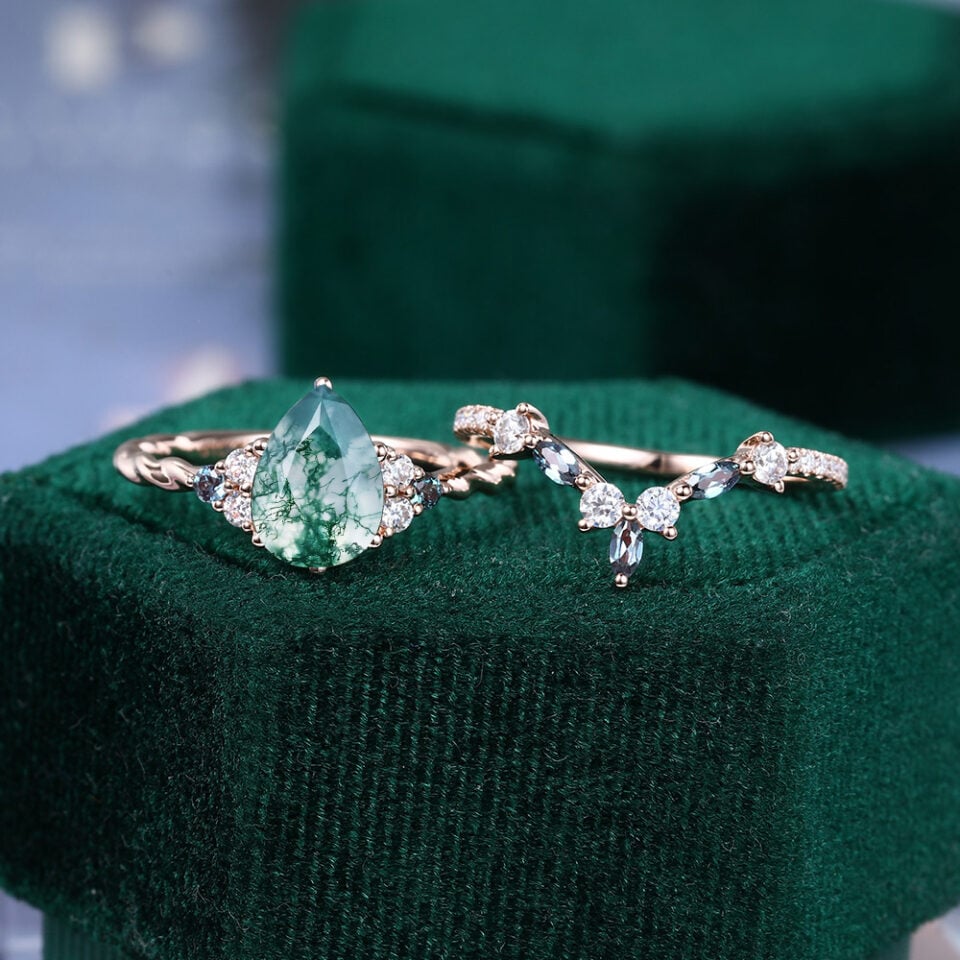 Moss Agate & Alexandrite Duo Bridal Ring Set (5)