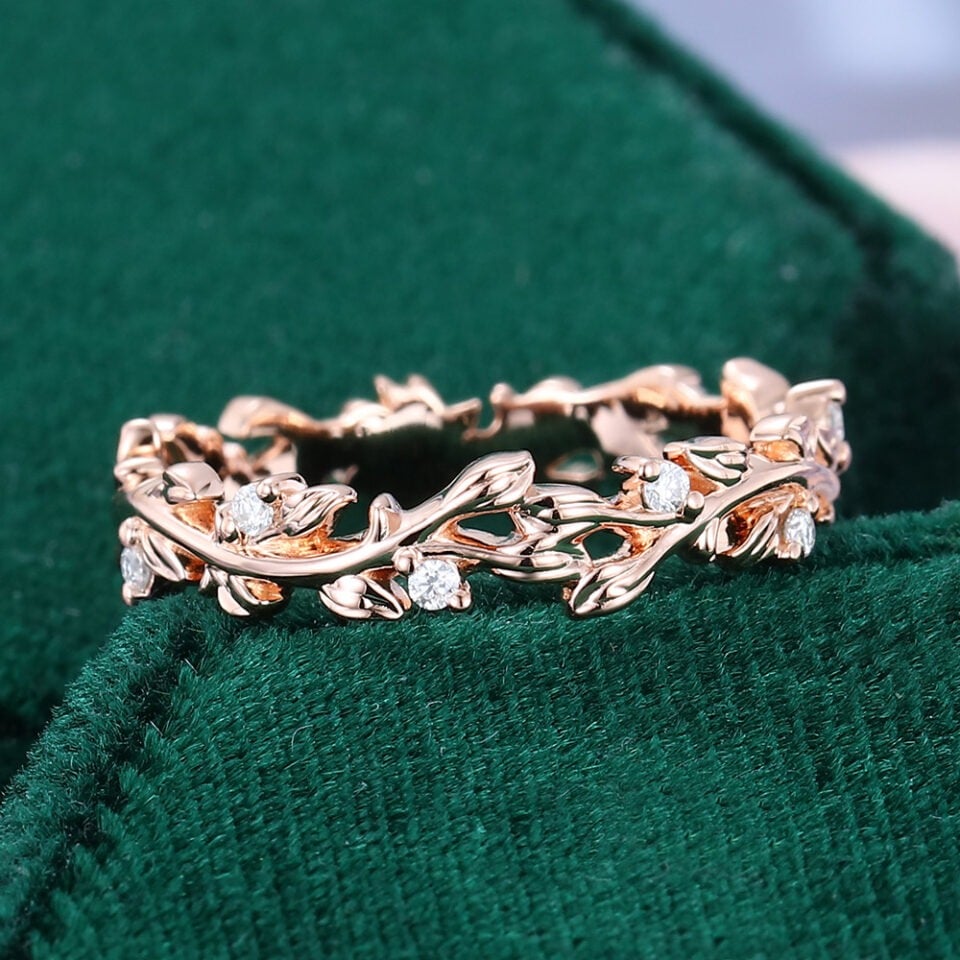 Round Cut Moissanite Wedding Band Twisted Vine Stacking Ring (4)