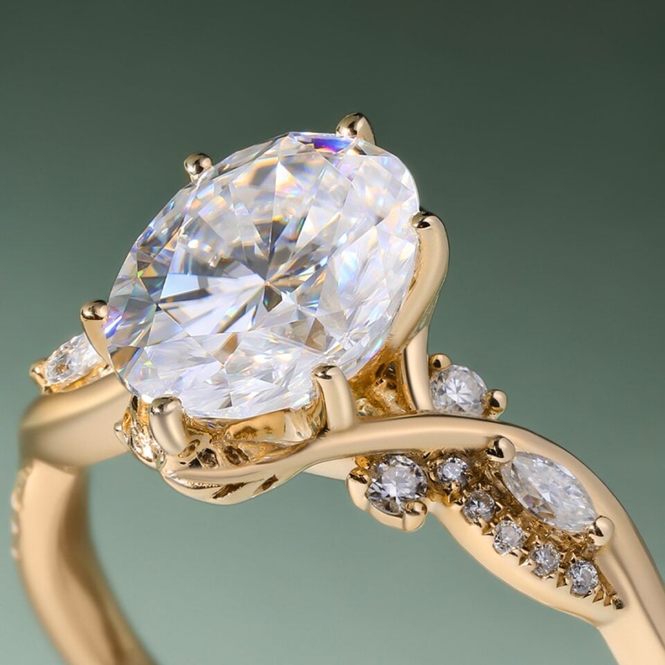 2CT Oval Cut Moissanite Bridal Ring Set 2PCS Nature Inspired Matching Ring Set (3)