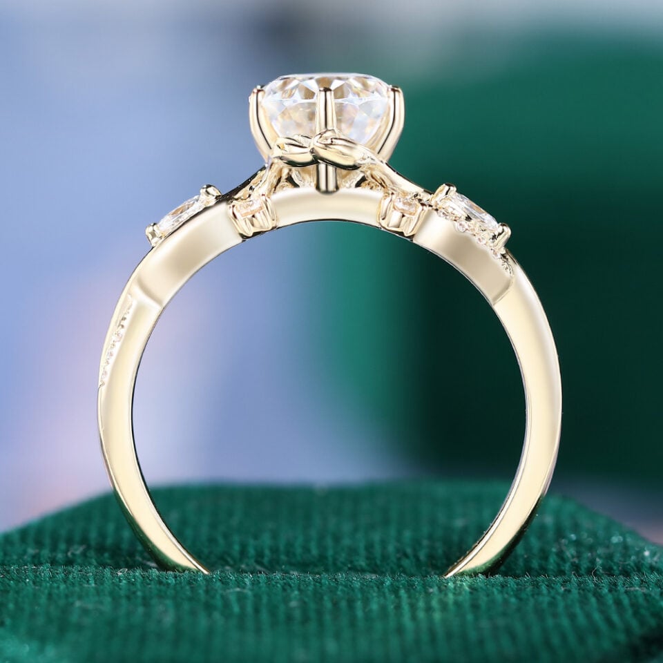 2CT Oval Cut Moissanite Promise Ring Garden Themed Engagement Ring(1)