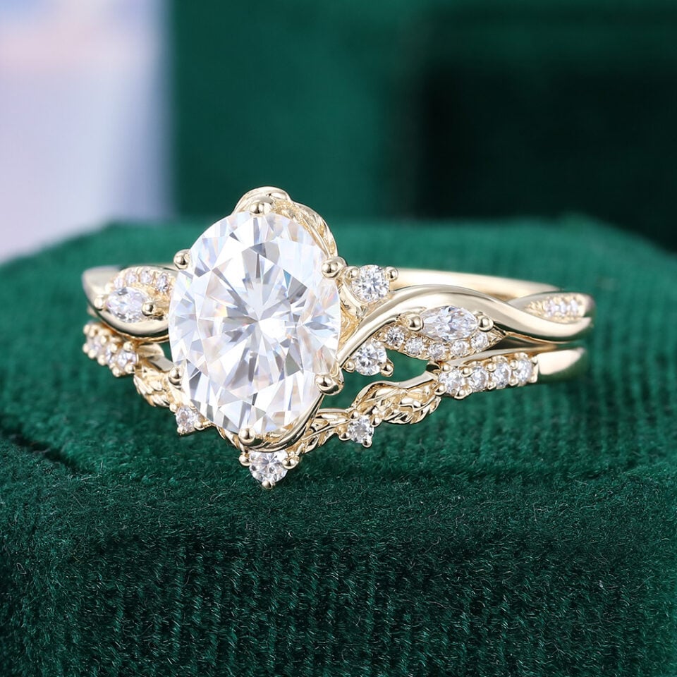 Oval Cut Moissanite Nature Inspired Twisted Band Bridal Ring Set (3)