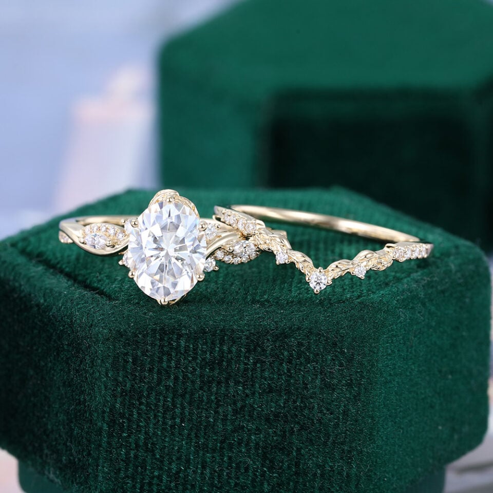 Oval Cut Moissanite Nature Inspired Twisted Band Bridal Ring Set (5)