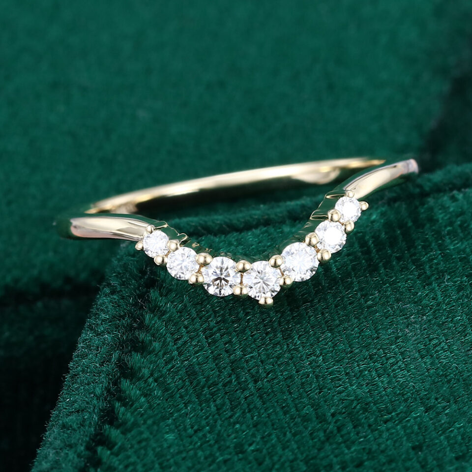Round Cut Moissanite Curved Wedding Band Minimalist Stacking Ring (4)