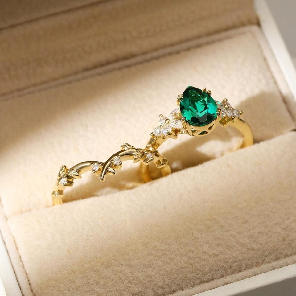 emerald ring set
