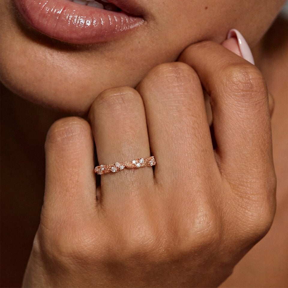 Alternating Moissanite Leaf Wedding Band Nature Inspired Stacking Promise Ring (1)