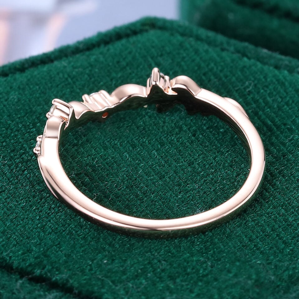 Leaf Accented Diamond Curved Wedding Band For Women (5)