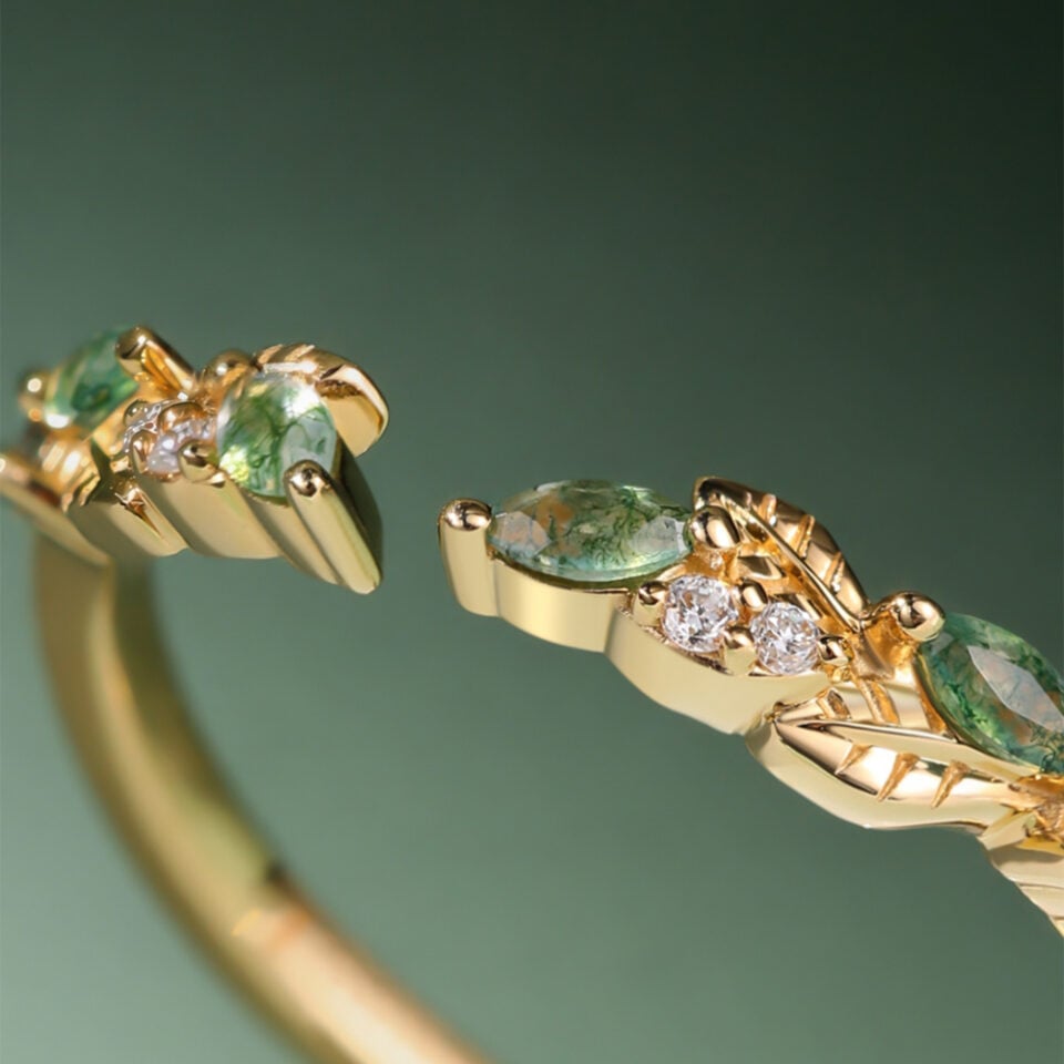 Nature Themed Leaf Wedding Band