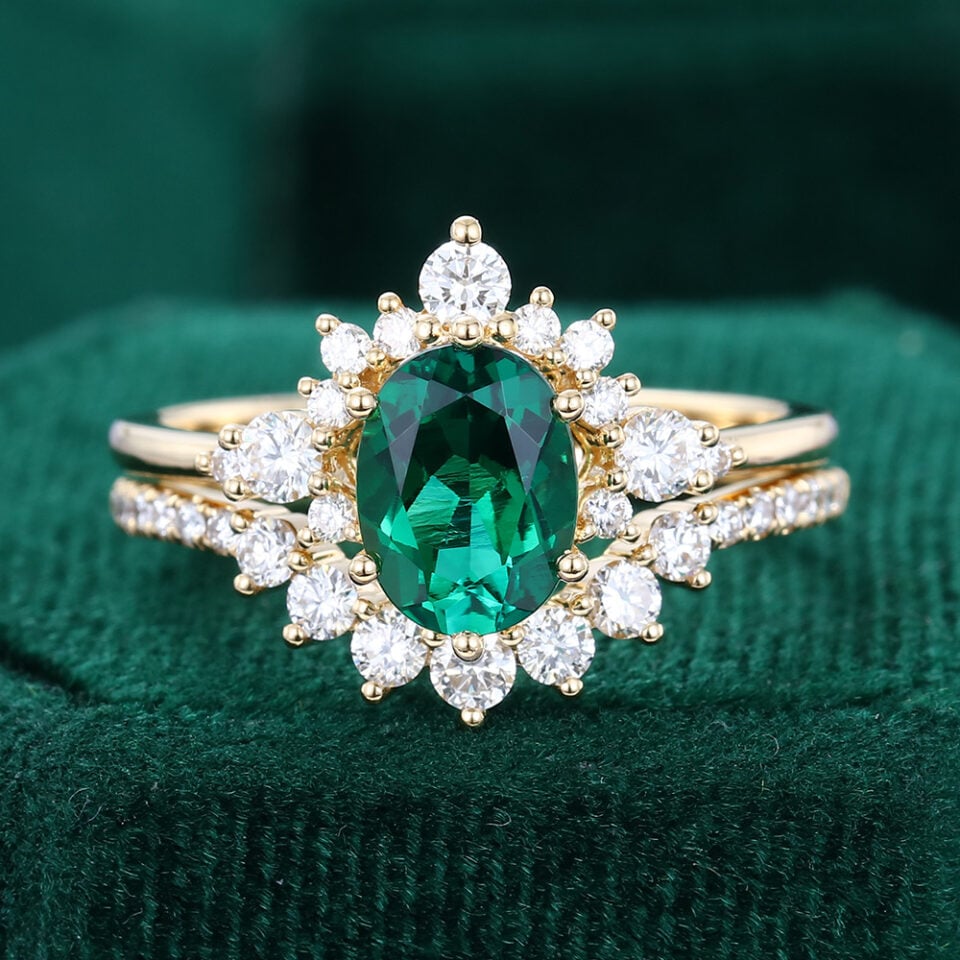 Oval Cut Emerald Bridal Ring Set 2PCS Cluster Engagement Ring Set