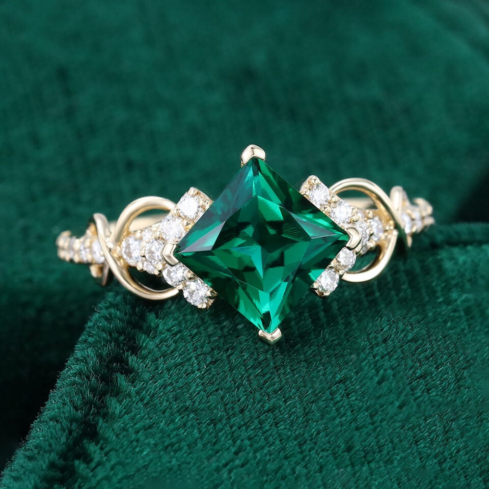 Princess Cut Emerald Engagement Ring With Pavé Cluster Accents (2)