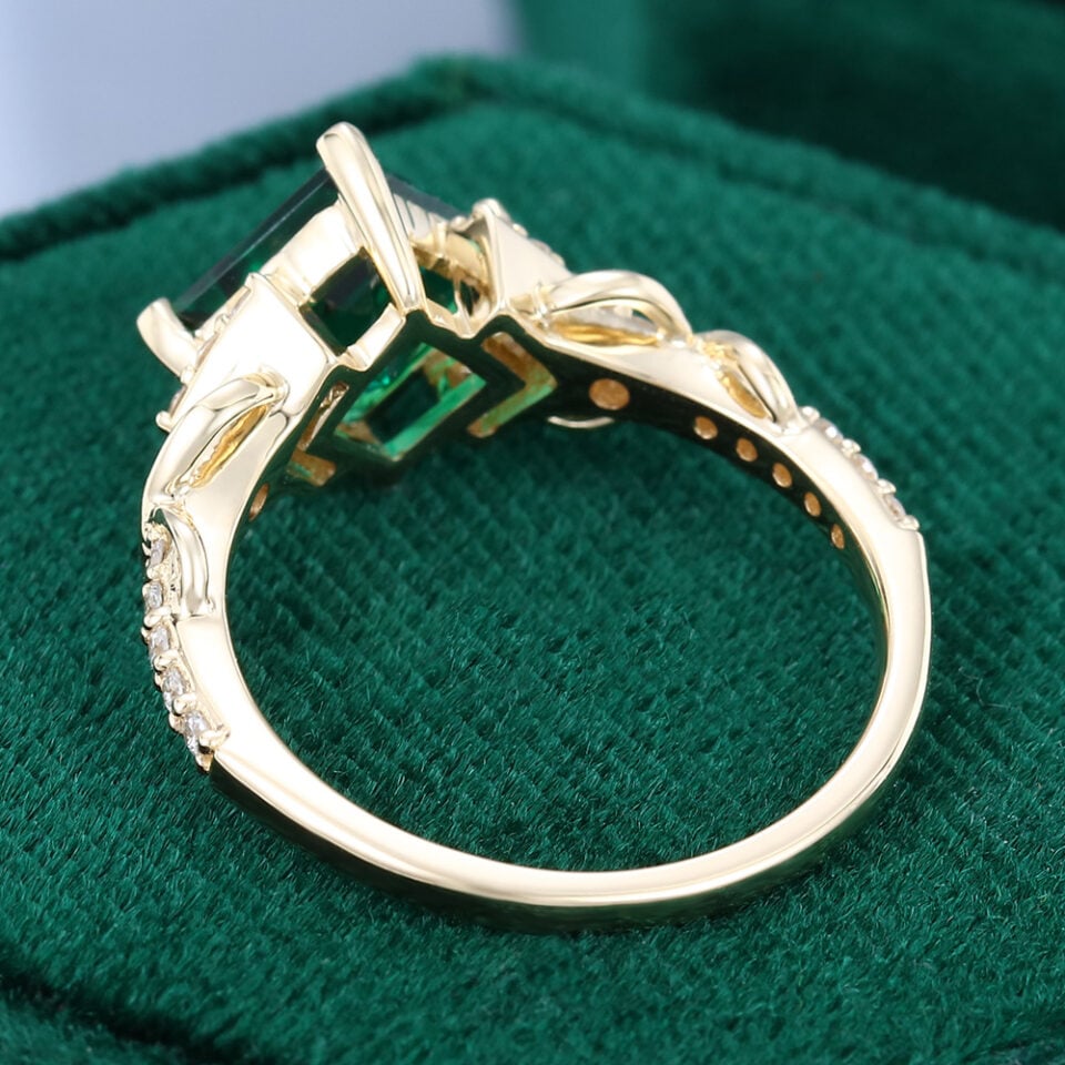 Princess Cut Emerald Engagement Ring With Pavé Cluster Accents (3)