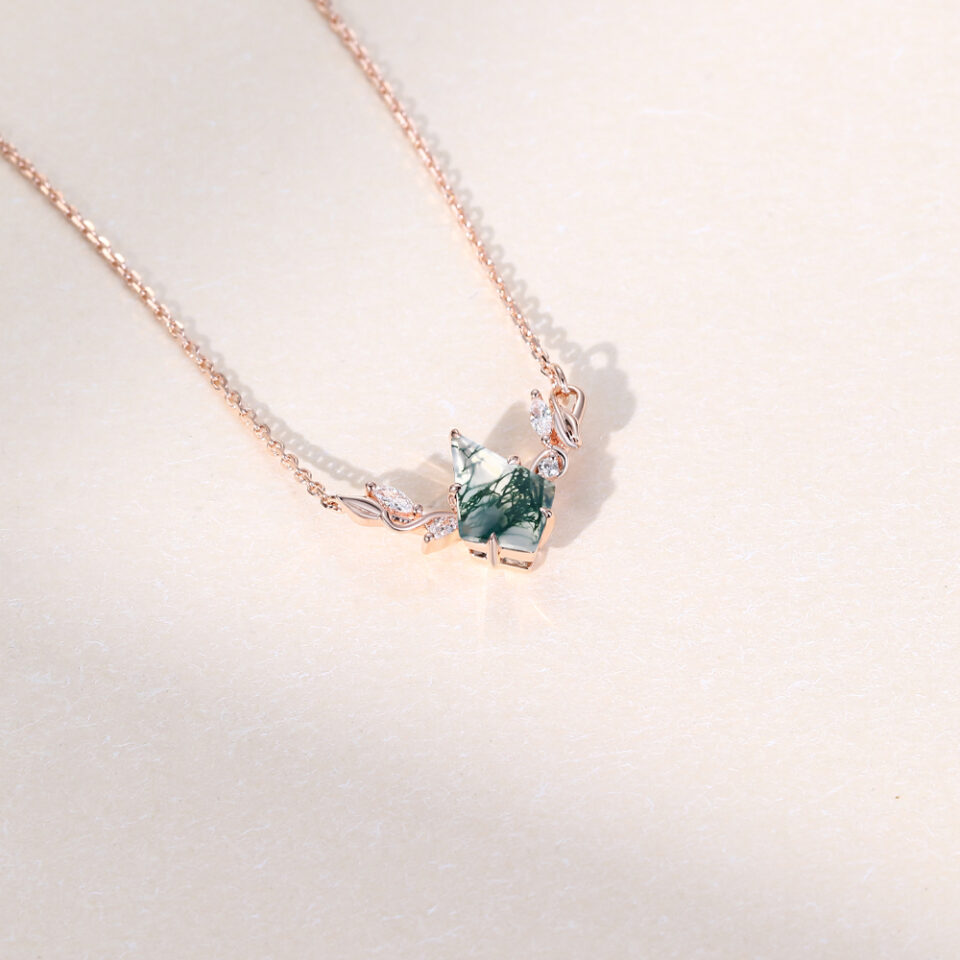 Kite Cut Moss Agate Necklace with Leaf Accent (5)