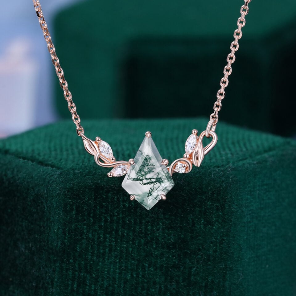 Kite Cut Moss Agate Necklace with Leaf Accent