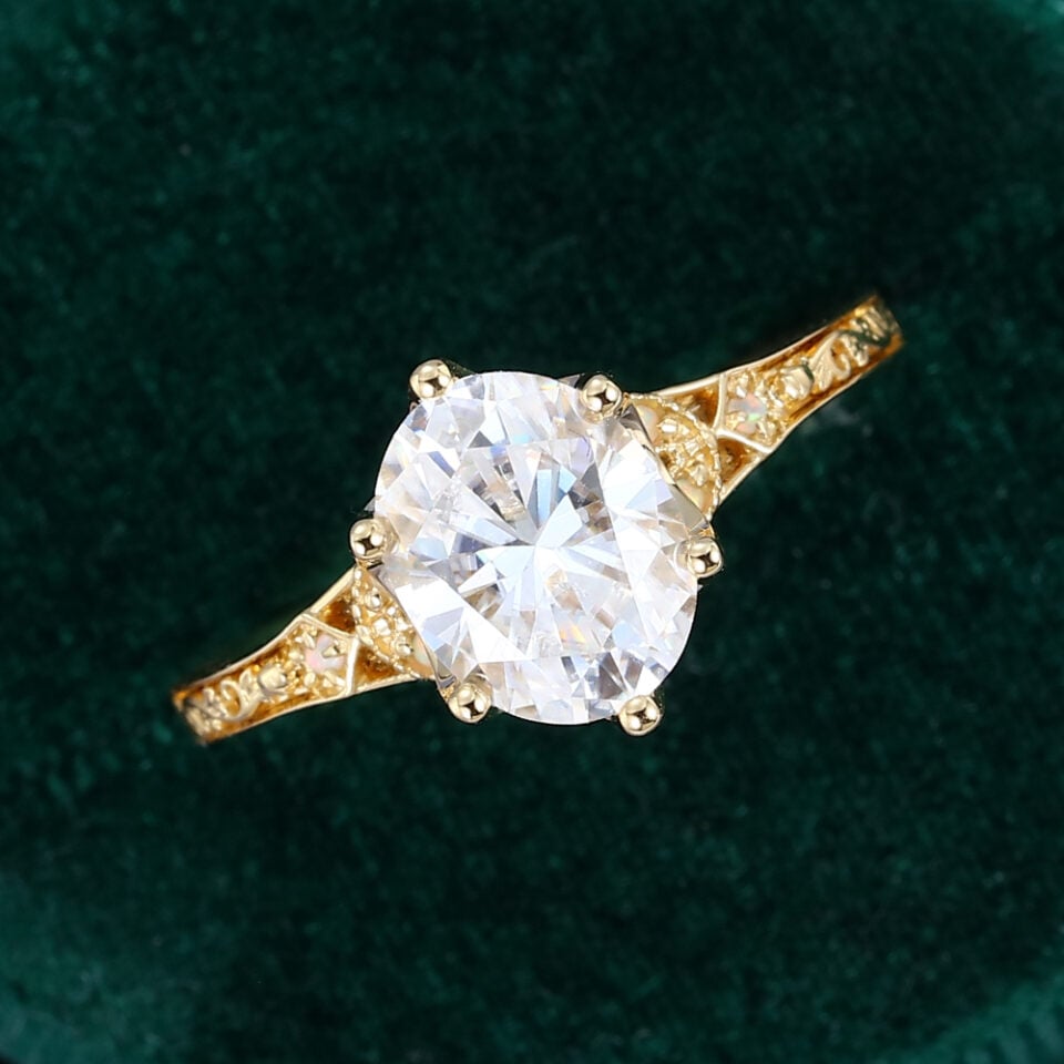 Antique Oval Cut Moissanite Engagement Ring with Vintage Filigree Band(4)