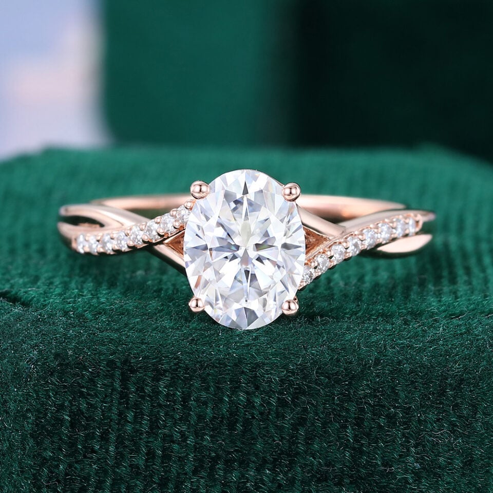 1.5CT Oval Cut Moissanite Engagement Ring With Pavé Crossover Shank