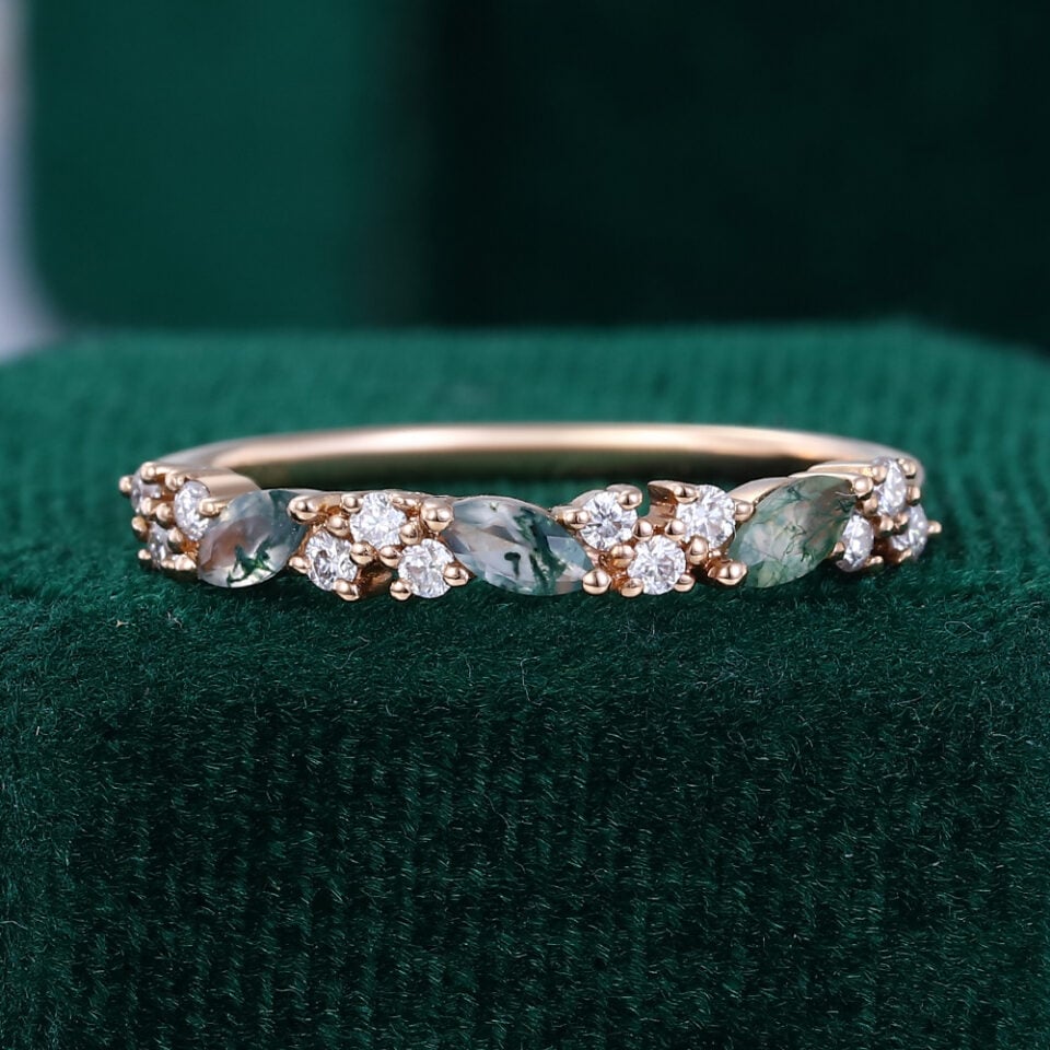 Leaning Moss Agate Cluster Wedding Band