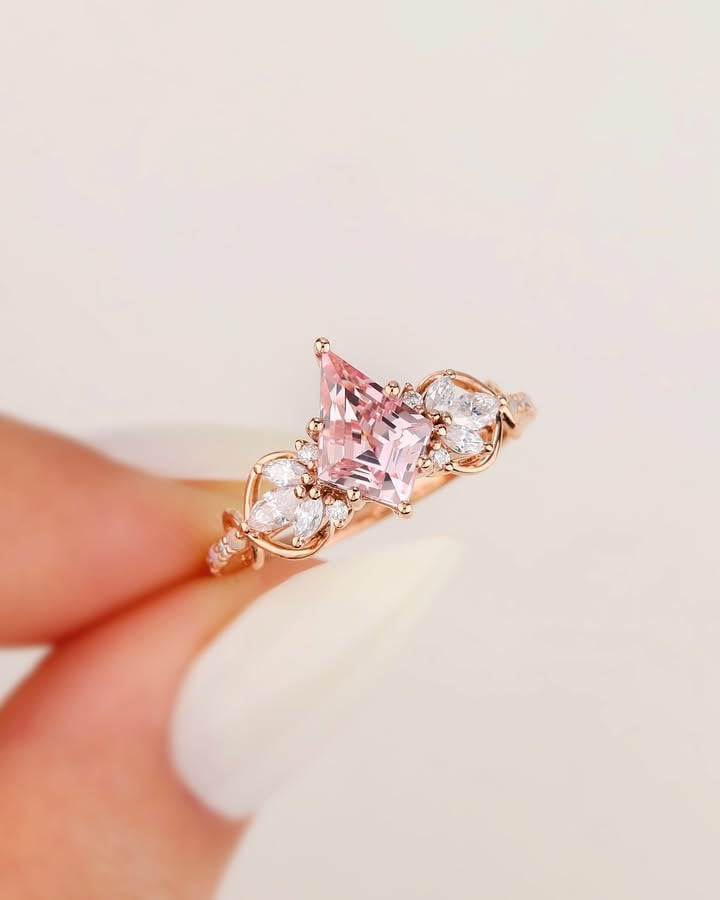 Lab Pink Sapphirering