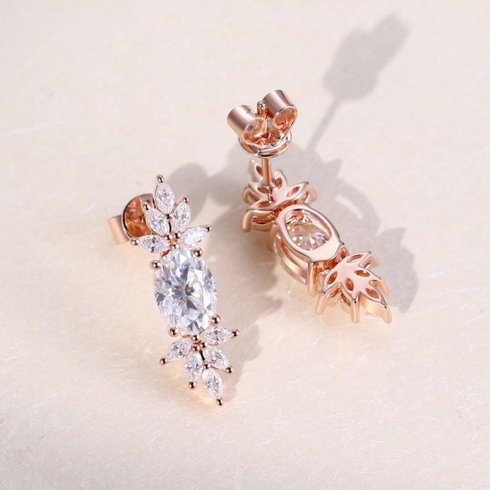Oval Cut Moissanite Petal Cluster Stud Earrings (3)