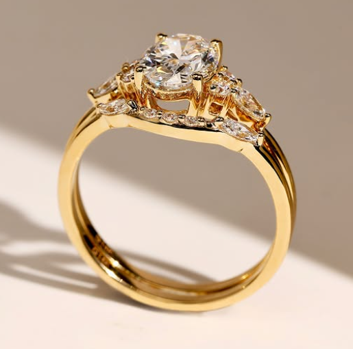 2.5 carat lab diamond ring