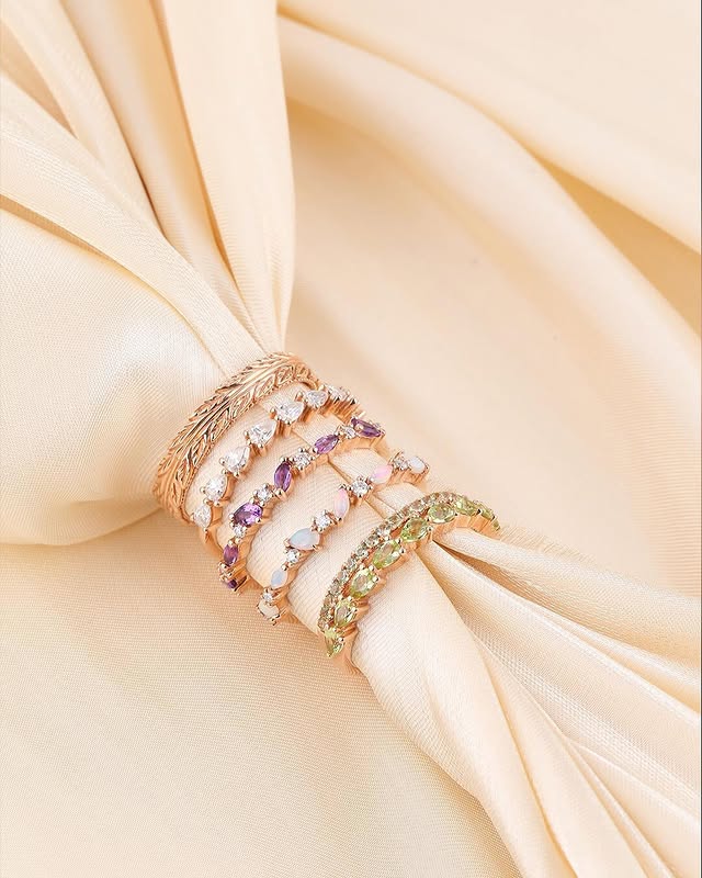 How wide should a wedding band be