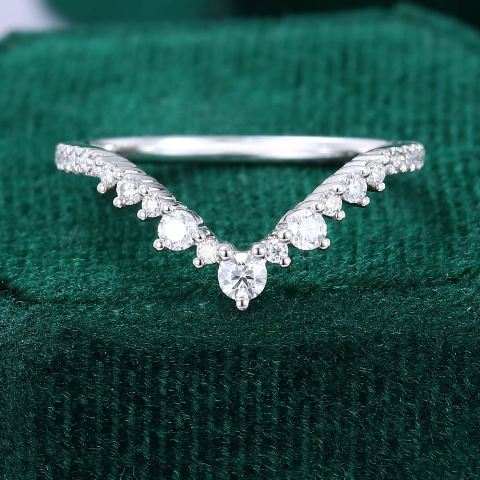 moissanite curved wedding band