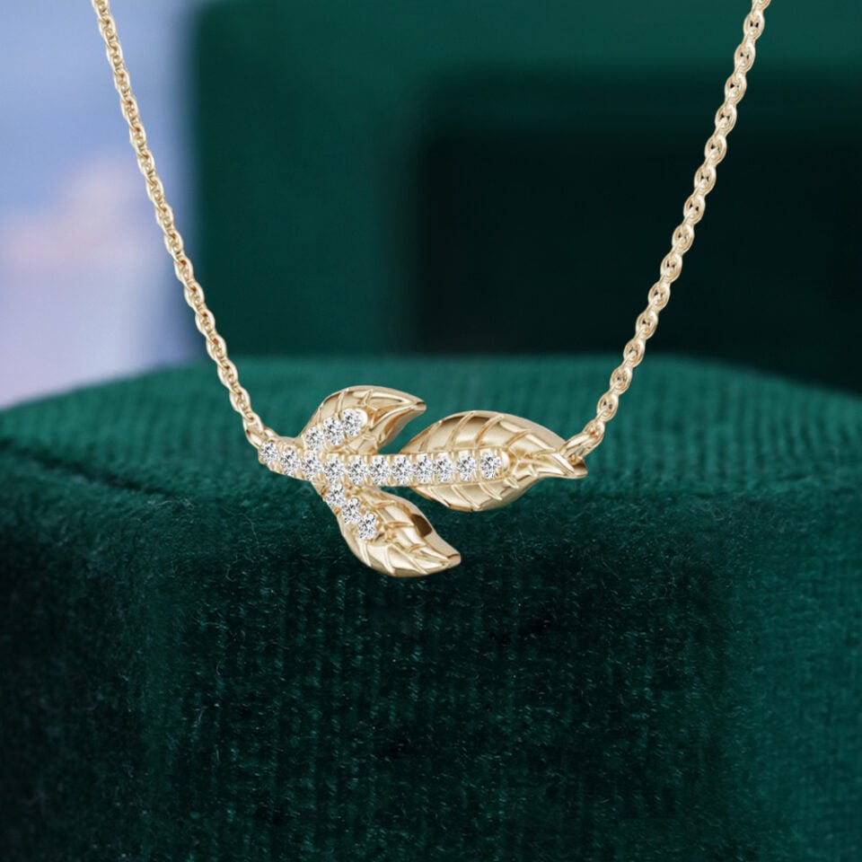Nature Inspired Pavé Lab Diamond Leaf Necklace (2)