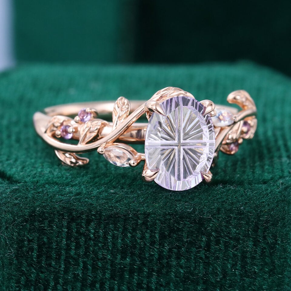 LeafLace Soft Vibe Oval Fantasy Cut Lavender Haze YAG Promise Ring (2)