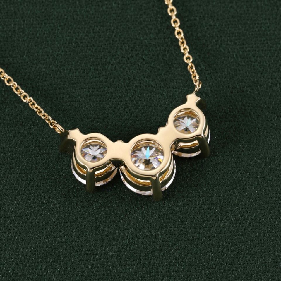 Round Cut Moissanite Three Stone Necklace with Star Accents (16)