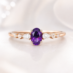 Asteria | Oval Cut Amethyst Dainty
