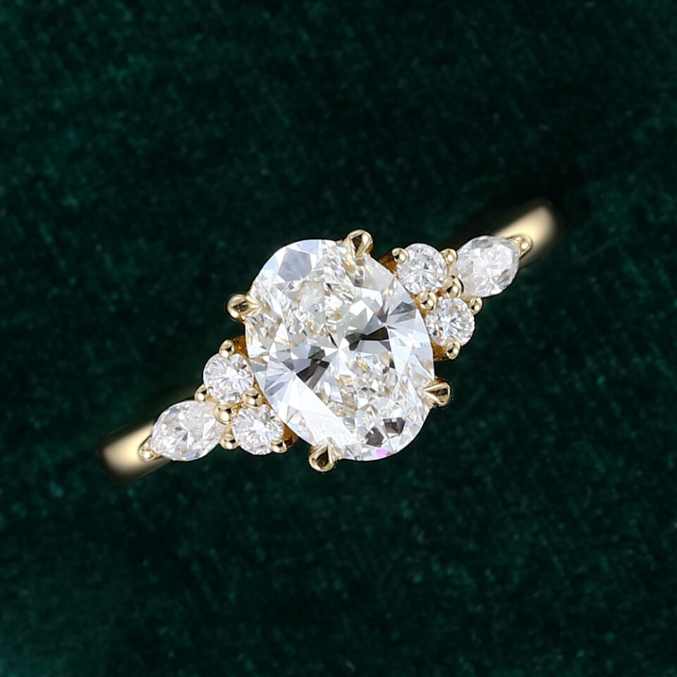 Classic Cluster 1.5CT Oval Cut Lab Diamond Engagement Ring In Claw Prong Setting (10)