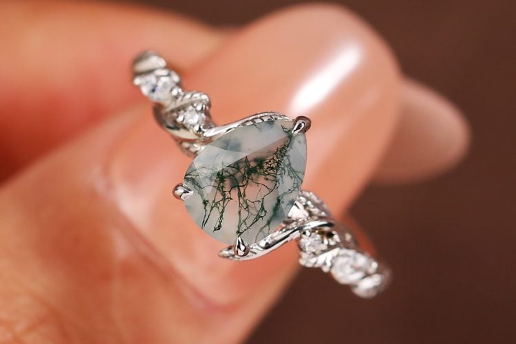 What Makes Moss Agate Special?