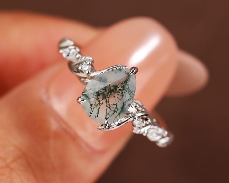What Makes Moss Agate Special?