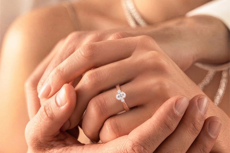 Oval Cut Moissanite Flourish Promise Ring Three Stone Dainty Engagement Ring (2)