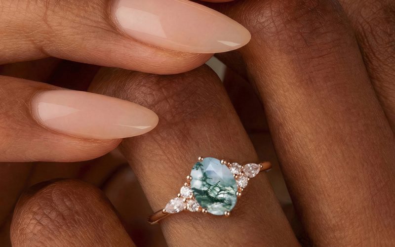 Oval Cut Moss Agate Classic Side Stone Engagement Ring For Women (7)