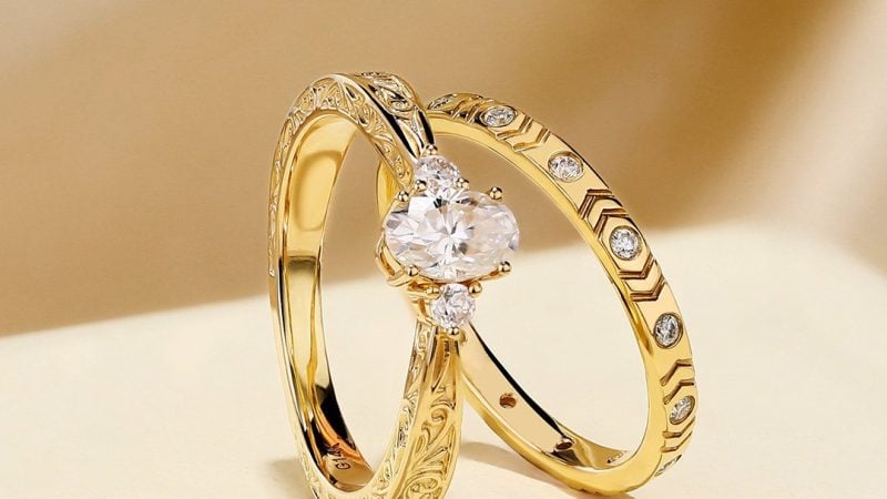 engagement ring vs wedding ring