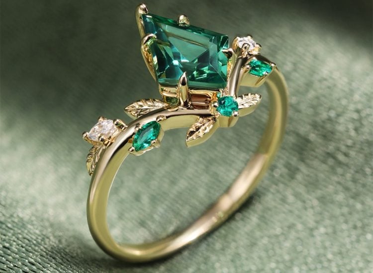 Unique Sapphire Engagement Rings